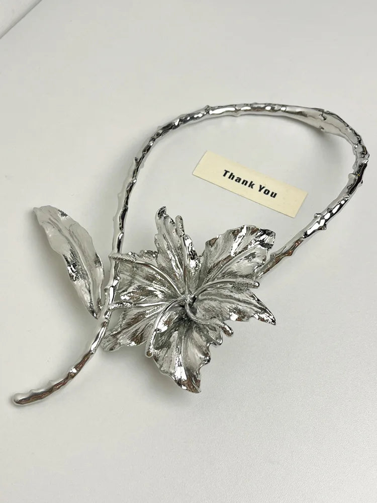 Exaggerated Oversized Lily of the Valley Metal Collar Necklace – 2026 New Upscale Statement Jewelry for Women