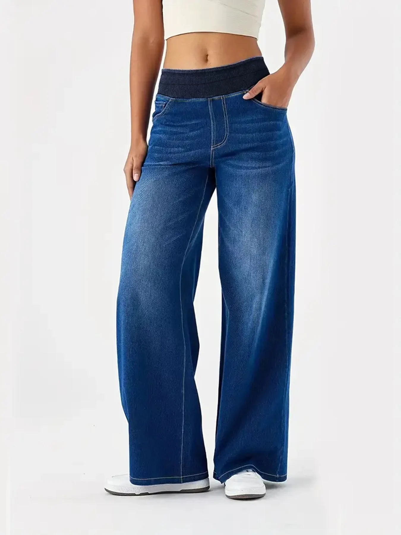 Women's Elastic Waist Loose Straight Leg Jeans